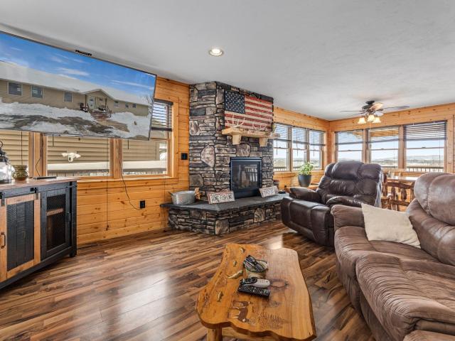 1246 Riverview Drive