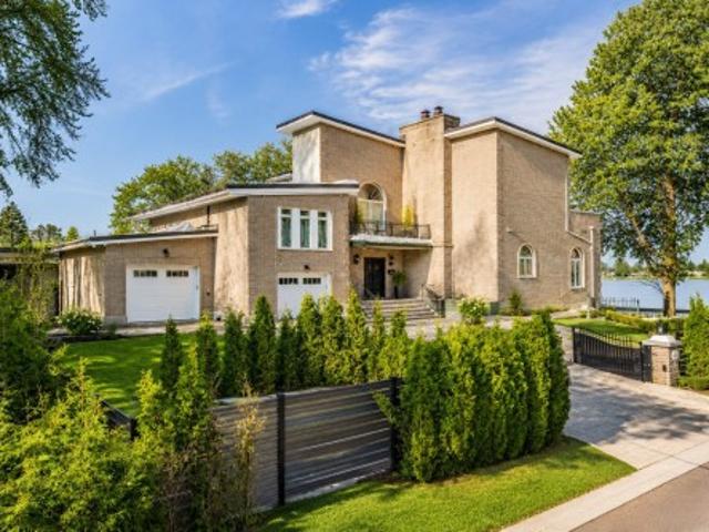 12470 Rue Olivier, Montréal Ahuntsic Cartierville, QC, H4K 1V4 Luxury House for sale | Listing ID 22614 | Royal LePage Carriage Trade Luxury Properties