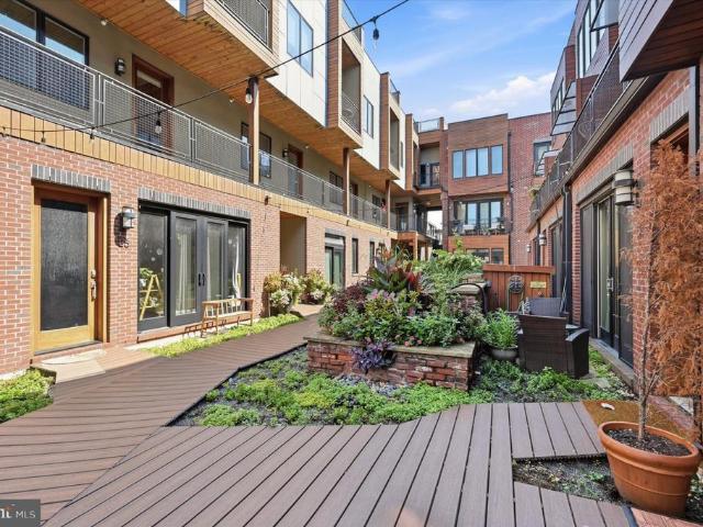 1247 E Columbia Avenue # 4