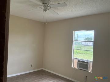 1247 Hwy 87 W