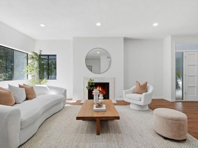 1248 Woodside Road