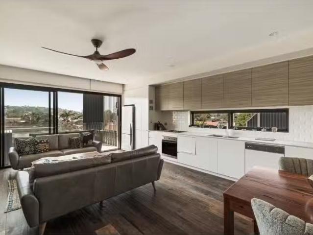 12/403 405 Old South Head Road, NORTH BONDI Apartment for rent.