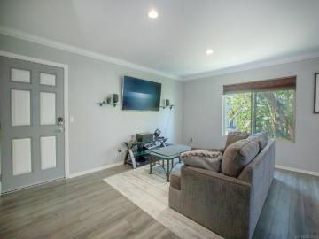 1240 N Broadway Unit 30