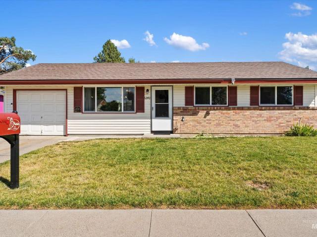 1240 E 16th North