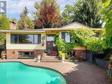 Greater Vancouver - Garden, Fireplace, Swimming pool