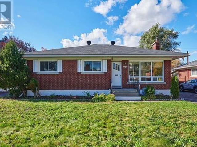 1240 Field Street, Ottawa, ON, K2C 2R2 house for sale | Listing ID X13884 | Royal LePage
