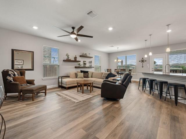1241 Backcountry Dr
