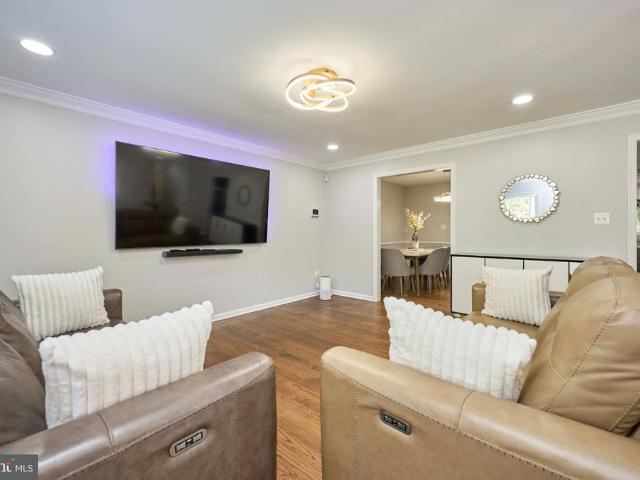 12427 Wright Way