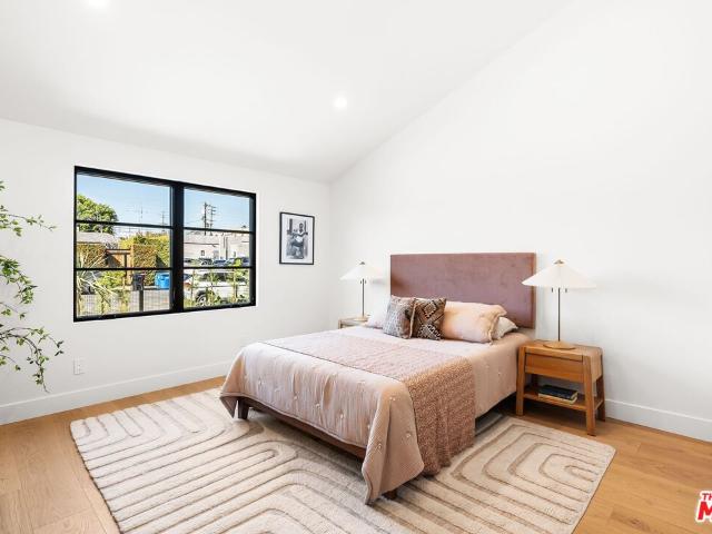 12426 Woodgreen St, Los Angeles, CA 90066 | MLS #26839