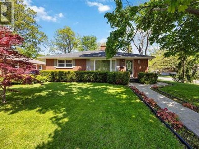 1242 Marcin Road, Sarnia, ON, N7V 3J9 house for sale | Listing ID 26010 | Royal LePage