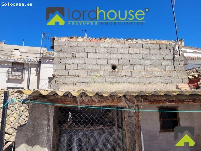 1242. Casa antigua para restaurar en Coy