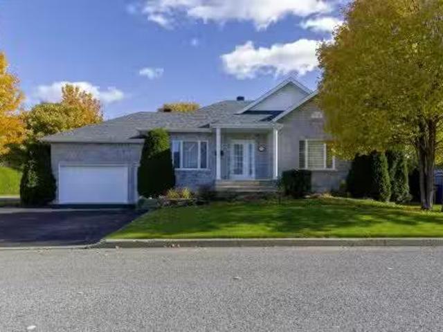1242 Carré Du Maire Paquin, Trois Rivières, QC, G8V 2N5 hous.