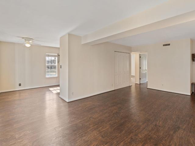 1242 villa ln d