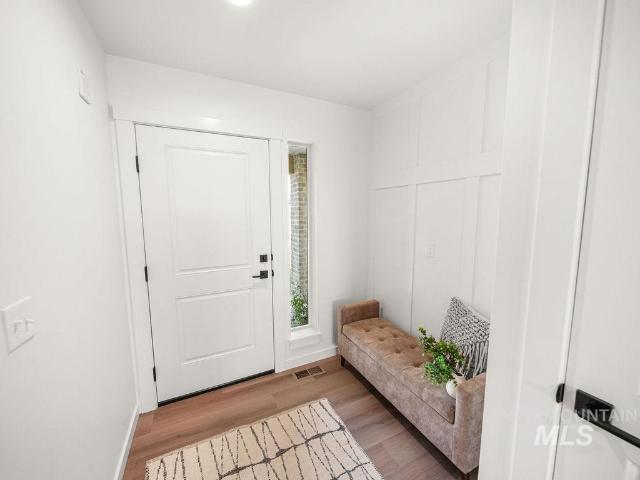 1243 Magic Rd