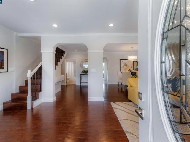 1243 Plaza Dr
