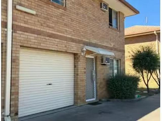 12/4 6 Dover Street, Moree Apartment for rent Listed by Maryg.
