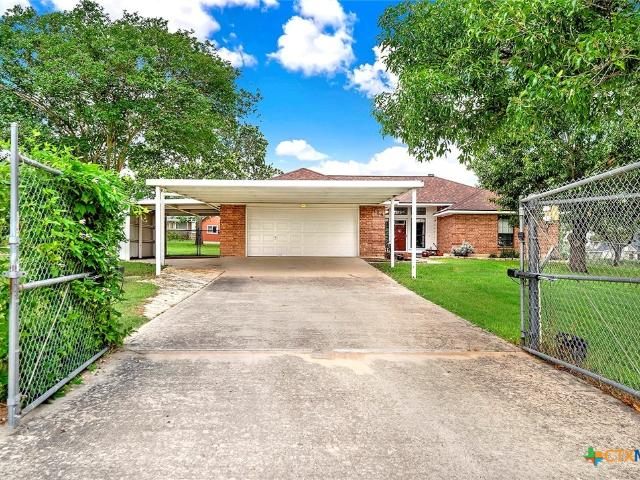 124 Country Gardens