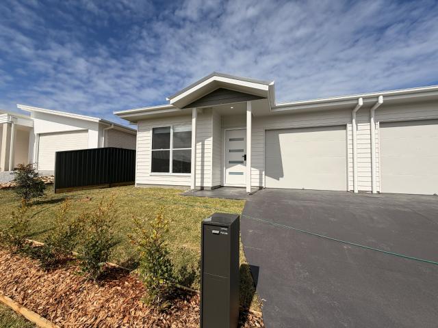 1/24 Cubbaroo Street, Old Bar NSW