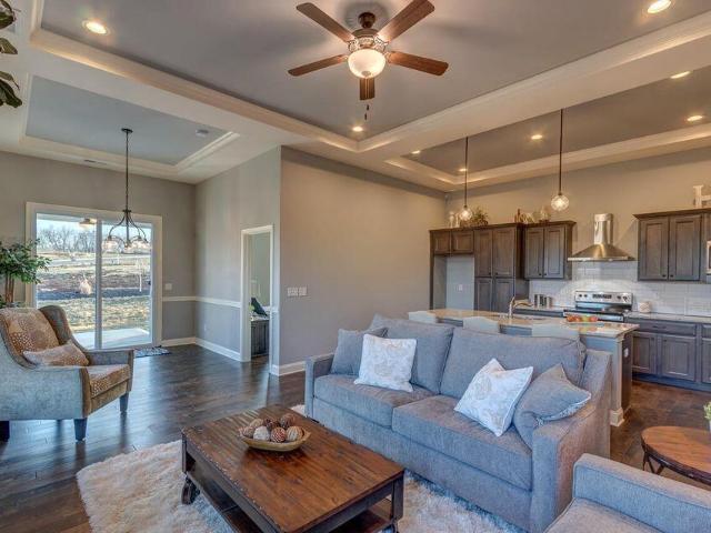 124 Amick Way