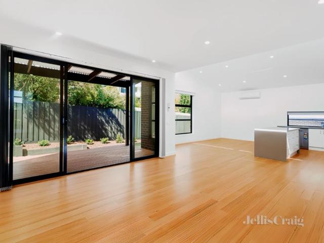 1/24 Banyule Rd, Rosanna, Melbourne
