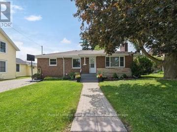 124 Brock Street E, Uxbridge, ON, L9P 1K5 house for sale | Listing ID N13438 | Royal LePage