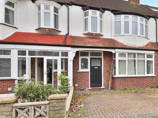 124 Elm Walk, London, SW20 9EG, United Kingdom | 3 bed townhouse for rent #139069288 | Rentberry