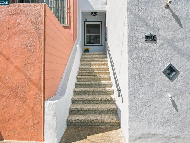 124 Frankfort St