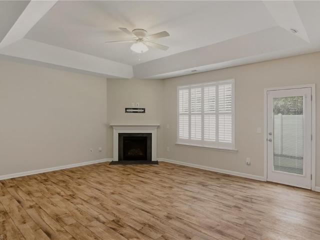 124 Oxford Ridge Court