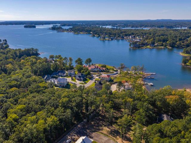 124 Laguna Vista Dr