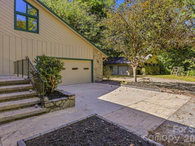 124 Moss Hill Lane