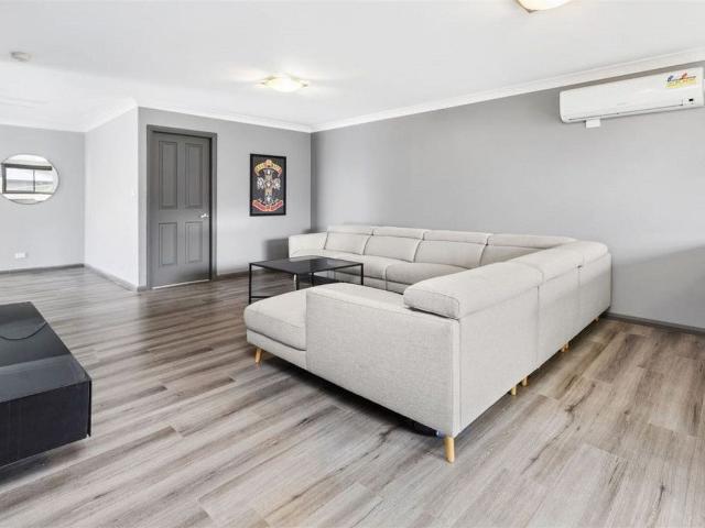 1/24 Mary Davis Avenue, Koonawarra, NSW 2530