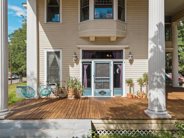 124 N Hamilton St, Gonzales, TX 78629 | MLS #3219