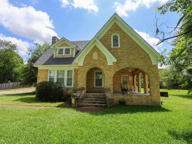 124 N Hill Street