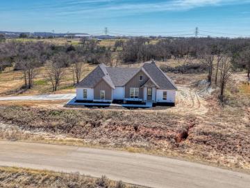 124 Norene Ln, Weatherford, TX 76088 | MLS #21190