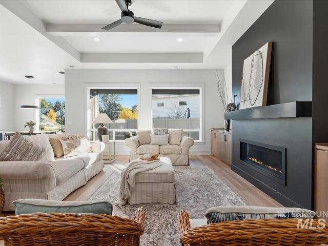 124 S Beechwood Dr