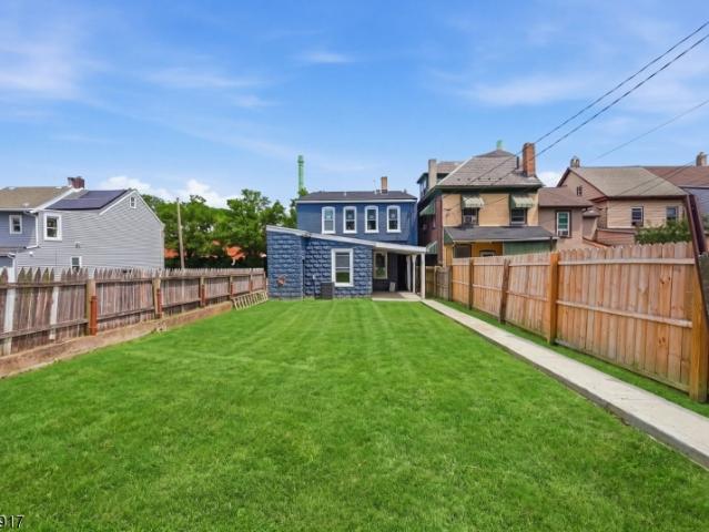 124 Sitgreaves St