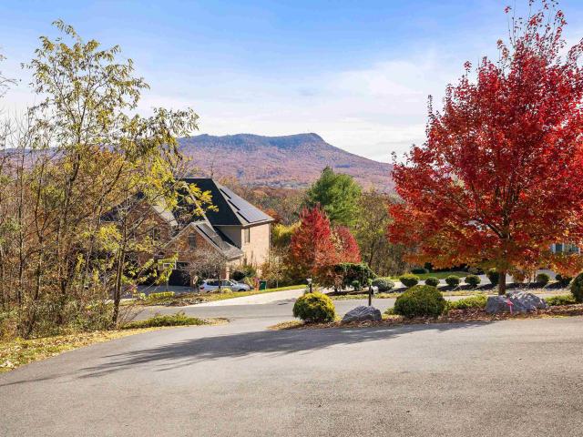 124 steeplechase dr