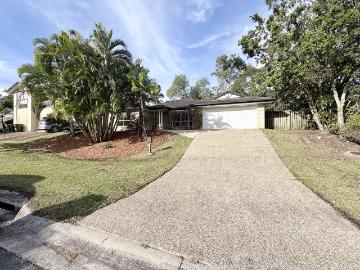 124 Pacific Pines Boulevard, Pacific Pines