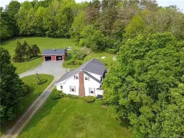 124 Riverview Dr, Florenceville Bristol, NB, E7L 3M3 house f.