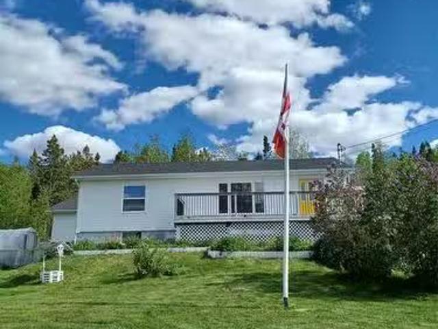 124 Riverside Road E, Glovertown, NL, A0G 2M0 house for sale.