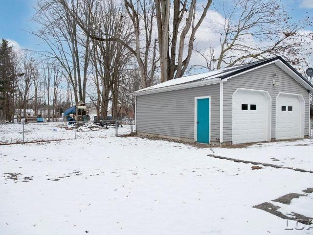 124 W Walnut Road