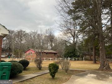 124 W Hogan Road