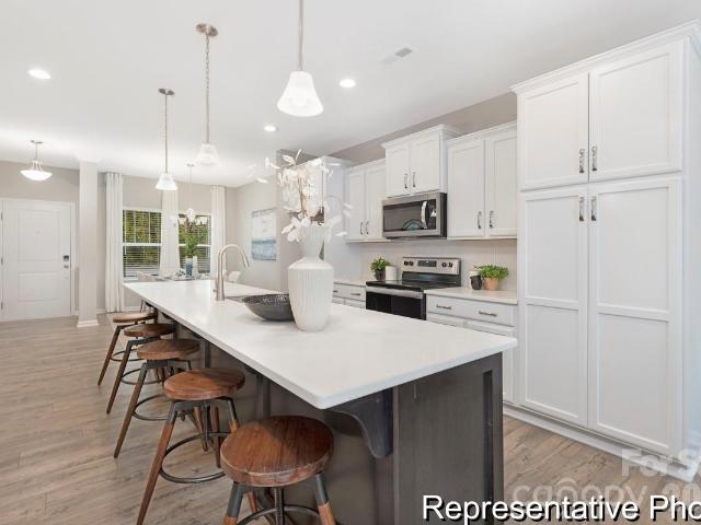 124 W Springhouse Court # 5