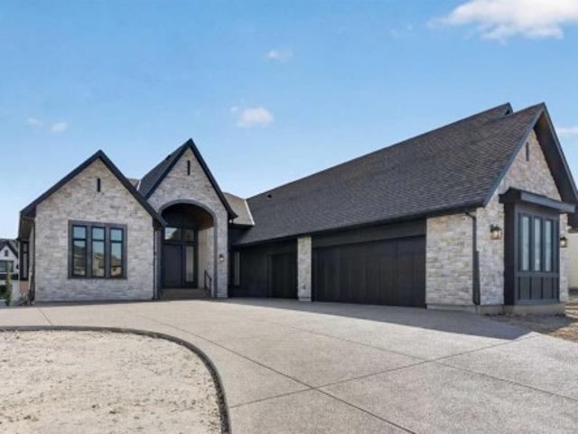 124 Waterview Court, Rural Rocky View County, AB, T3L 0H6 house for sale | Listing ID A2339 | Royal LePage