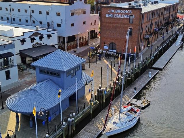 124 Walnut St, Unit 302, Wilmington, NC 28401 | MLS #100570