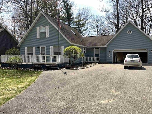 124 Winding Dr, Houghton Lake, MI 48629