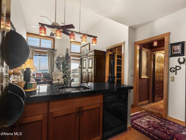 124 Village Ln, Unit 108, Sandpoint, ID 83864 | MLS #26 893