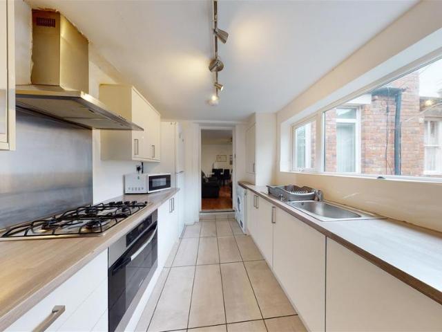 £124pppw Greystoke Avenue. 6 bed maisonette to rent £3,245 pcm £749 pw