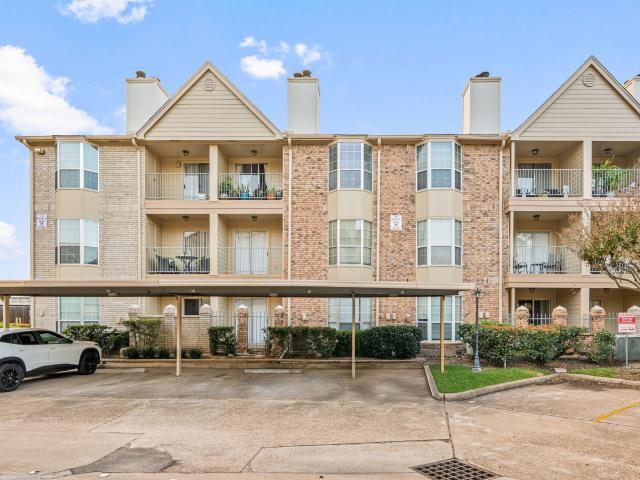 12550 Whittington Dr, Unit 811, Houston, TX 77077 | MLS #32426