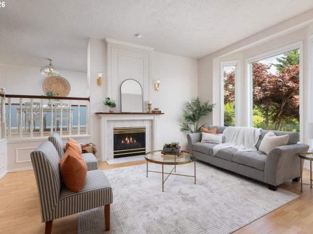 1255 ne lakewood